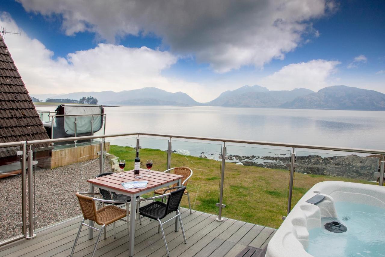 Loch Linnhe Waterfront Lodges With Hot Tubs Glencoe Exterior foto